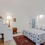 Διαμέρισμα Guesthost - Albachiara *